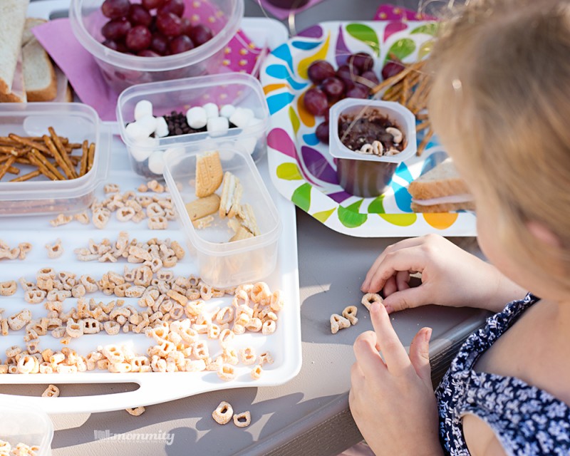 Back-To-School Themed Picnic! Snack Pack Mix-In Bar