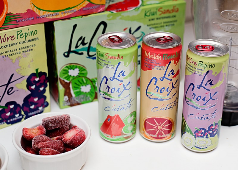 Fizzy Strawberry Mocktail - LaCroix Sparkling Water makes this drink refreshing, tasty and perfect for a low calorie, afternoon treat!