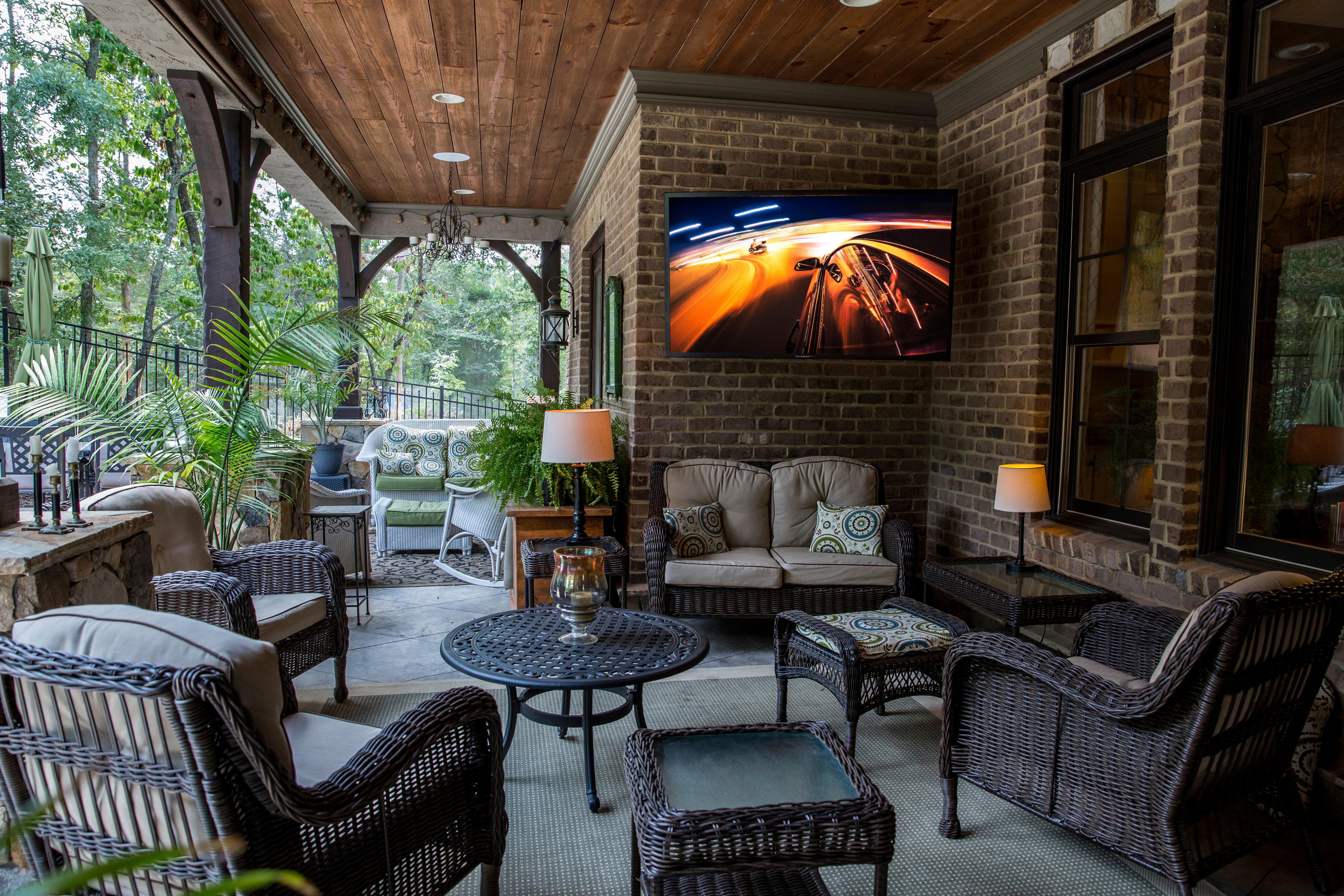 Enhance Your Outdoor Lifestyle With a SunBriteTV